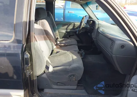 2001 Chevrolet Silverado 1500 Ls из США, поврежденный, VIN 2GCEC19V911351030